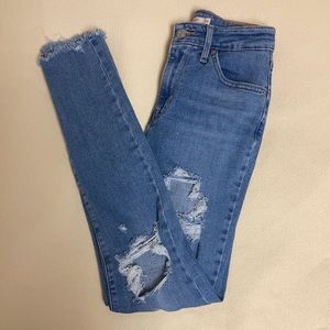 LEVIS 721 high rise skinny distressed denim size 24